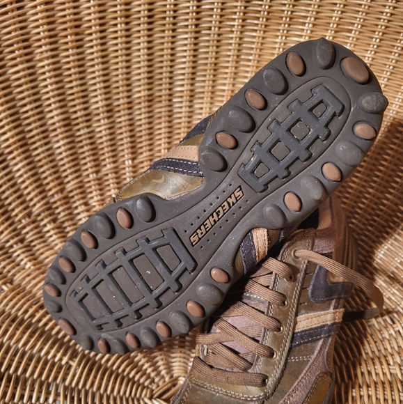 NWOT SKECHERS MENS CASUAL SNEAKERS 63746~ SZ 9.5 brown leather relaxed step - Picture 10 of 13